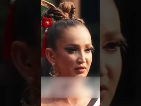 Бузова и Дава поцеловались на съемках шоу