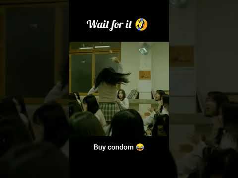 Korean school girl buy condom 😂 and distribut in class room Korean drama 🤣 #short