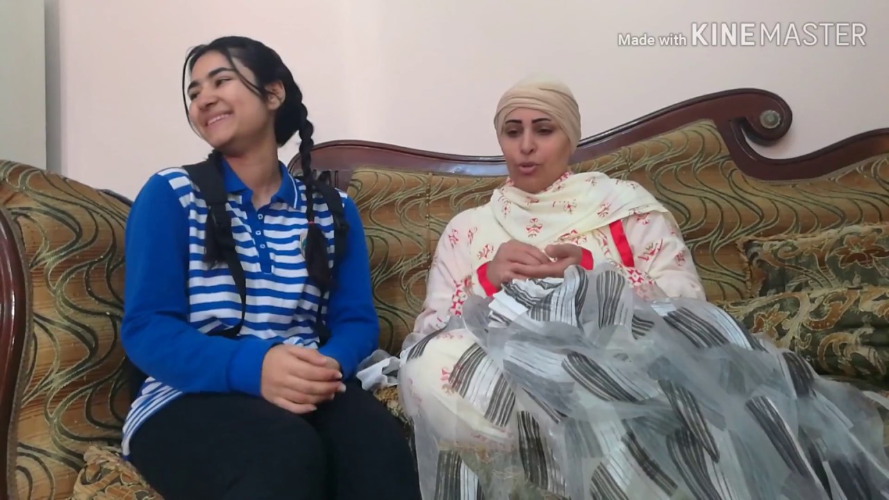 انواع البنات وهما راجعين من المدرسه 👊😂وصلو الفيديو ل10000 لايك