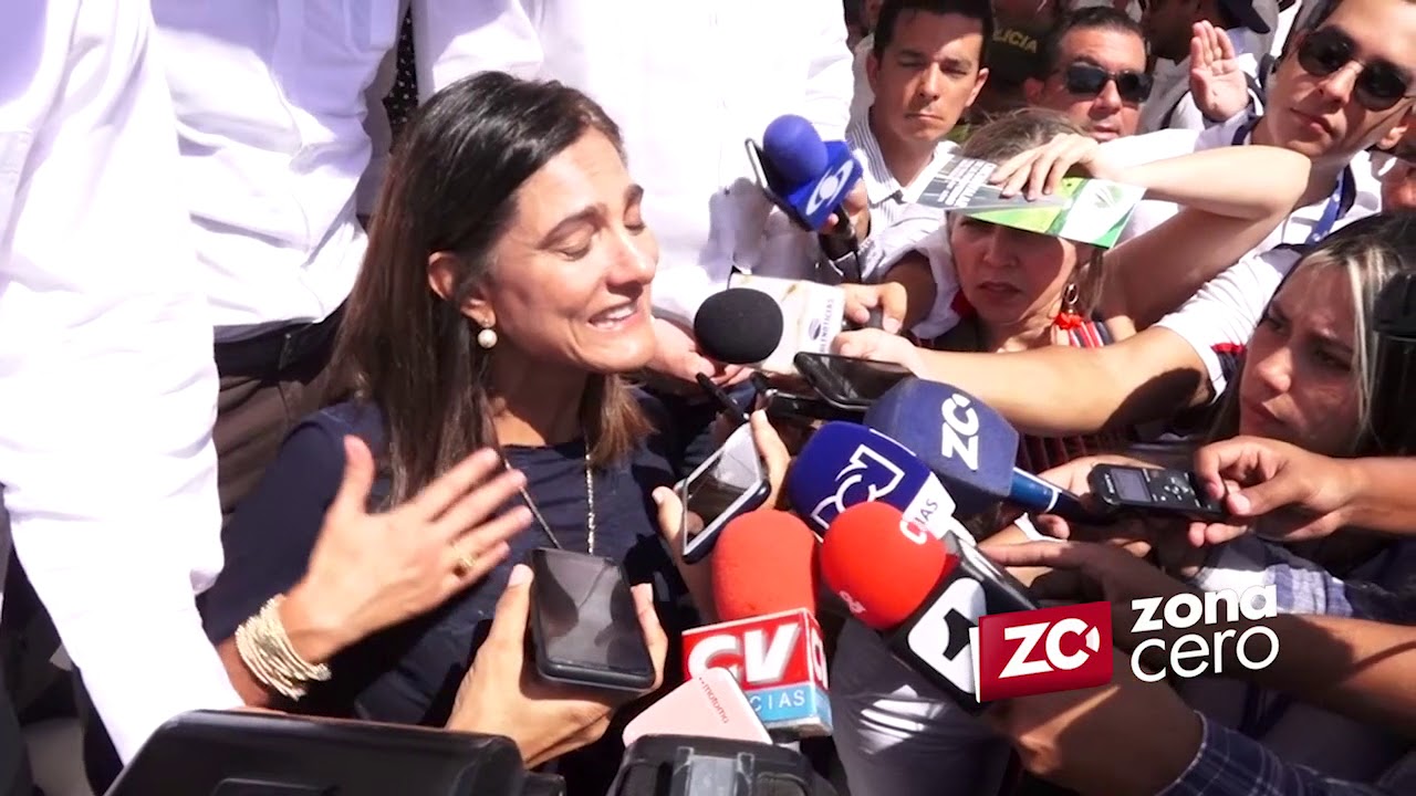 Gobierno ubica con embajadas, empresas de dragado para contratar de urgencia: Ministra de Transporte