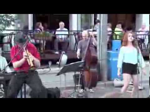 Tonton Patrick Tevlin New Orleans Rhythm: "Bread & Gravy", Beaches Int'l Jazz Fest, Toronto di YouTube Tonton Patrick Tevlin New Orleans Rhythm: "Bread & Gravy", Beaches Int'l Jazz Fest, Toronto di YouTube
