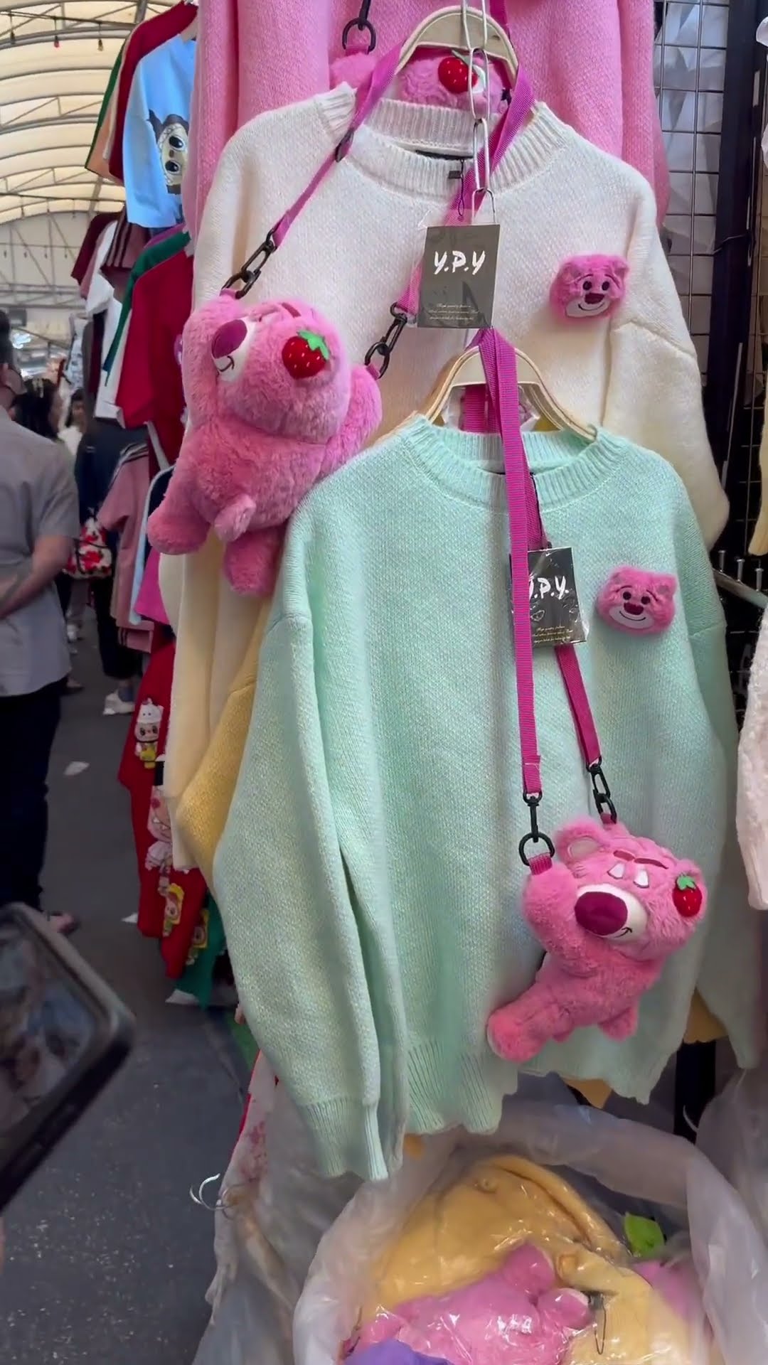YEAY? BELI BAJU LOTSO DAPET BONUS TAS LOTSO