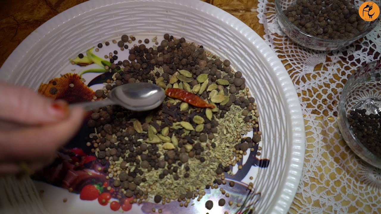 التوابل المشكلة التي نستعملها في الحريرة المغناوية (الخلطة السحرية)