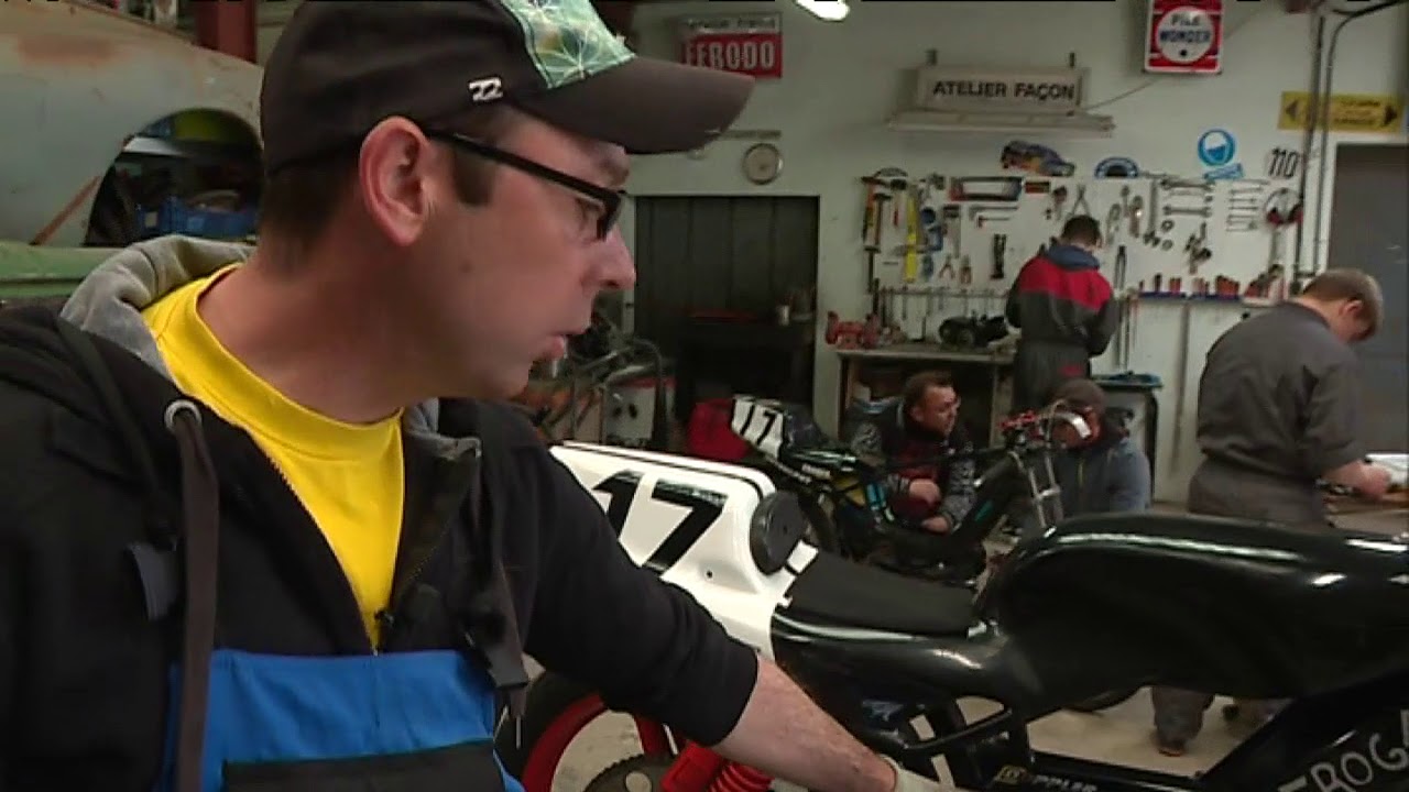 A Graulhet dans le Tarn, des passionnés redonnent vie à des mobylettes