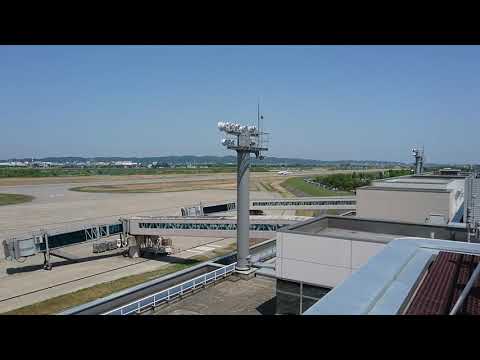 富山空港 Nh315羽田空港 富山空港着陸 Youtube