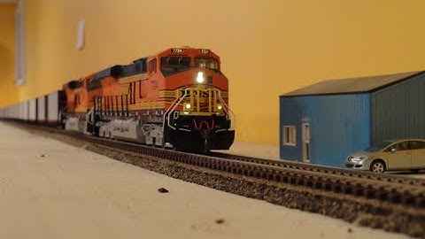 Building the HO BNSF Plains Division - PART 13b: Trains on the upper level!