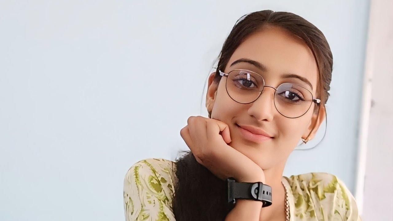 hello everyone 🤗 live on h guys 👋