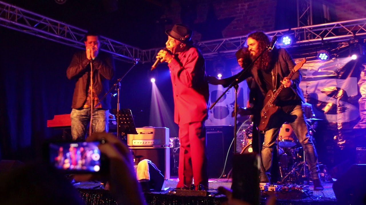 Archie Lee Hooker & Coast to Coast Band.