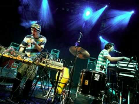 Ruby Weapon - #1 (Animal Collective Cover) bekijken op YouTube Ruby Weapon - #1 (Animal Collective Cover) bekijken op YouTube