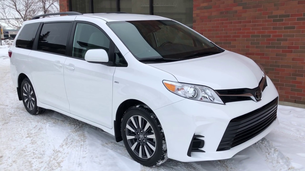 2019 Toyota Sienna LE AWD (All-Wheel Drive ) - review of features and