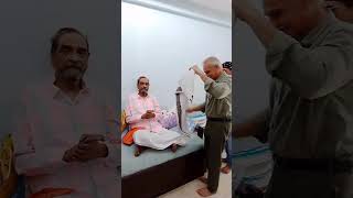 MR.HAJI SAYED MUBIN SAHAB HONOURED BY MR.PARVEZ AHMED SAHAB ( RAFI MANSION) BANDRA MUMBAI