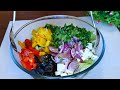 Бабуся дала мені чудовий рецепт! Найсоковитіший і найсмачніший грецький салат!