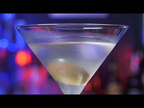 Video: Er titos vodka bra for martini?