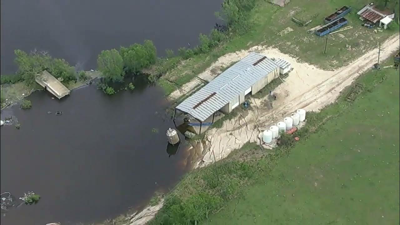 Giant Texas sinkhole grows larger again in Daisetta YouTube