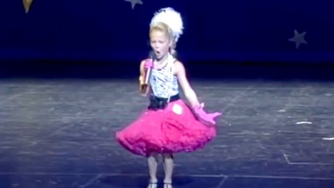Darci Lynne Singing without pupet YouTube