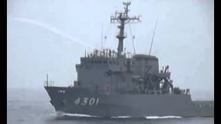 2013年7月27日舞鶴地方隊展示訓練　多用途支援艦ひうちの放水