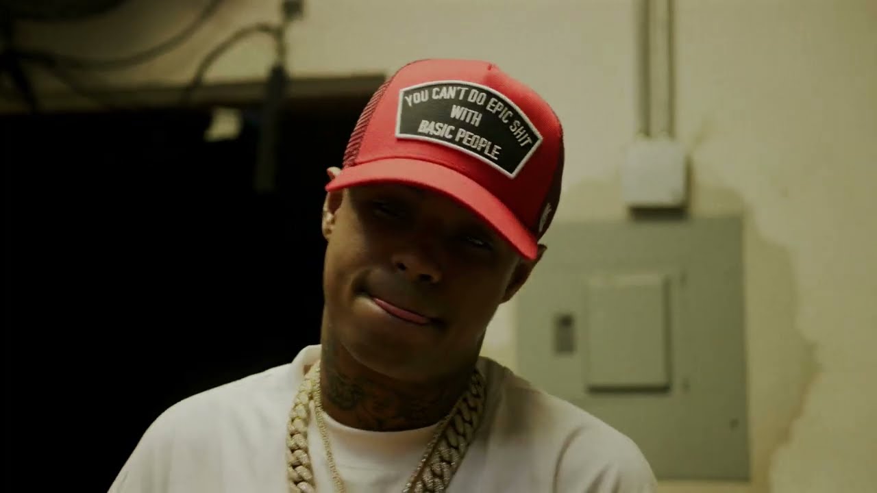 Blackinny - Bueno Bueno | Video Oficial