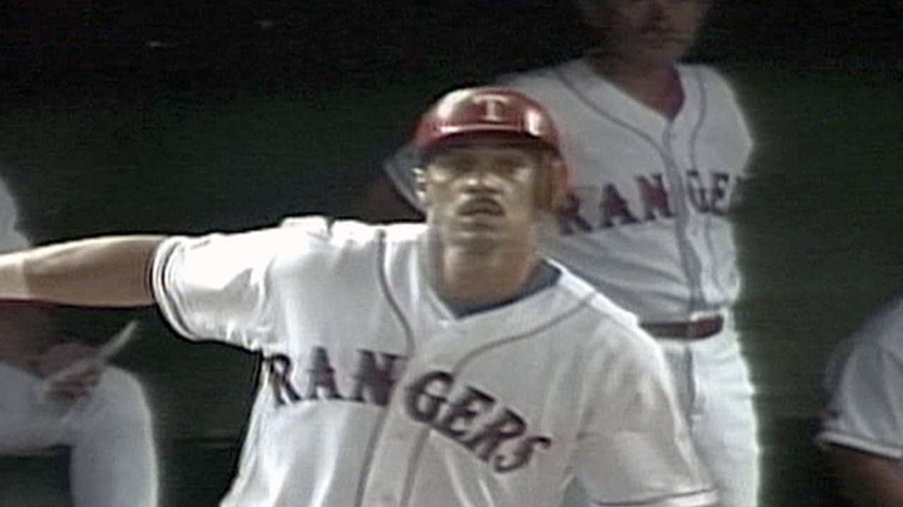 Spanning the Globe (1998): The presence of Juan Gonzalez, and the absence -  The Athletic