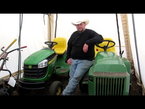 Video: Kurā gadā ir mans John Deere 316?