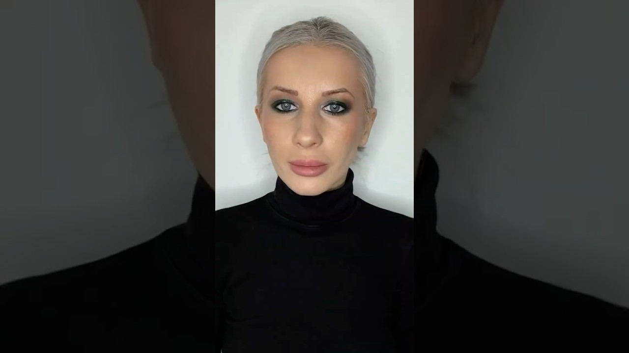 Огляд на палетку R.E.M. beauty 