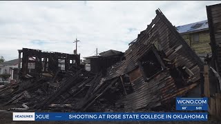 VIDEO: Late-night fire displaces at least a dozen New Orleans residents