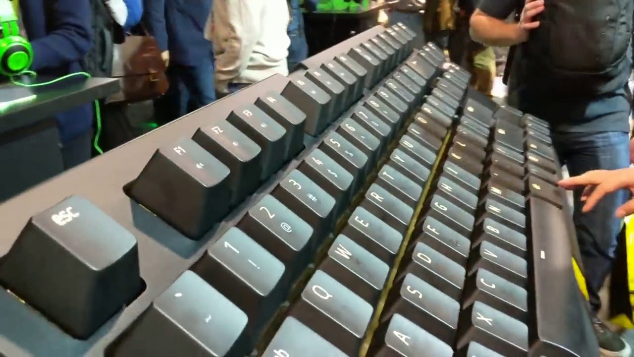 world-biggest-keyboard-pc-gameing-keyboards-youtube