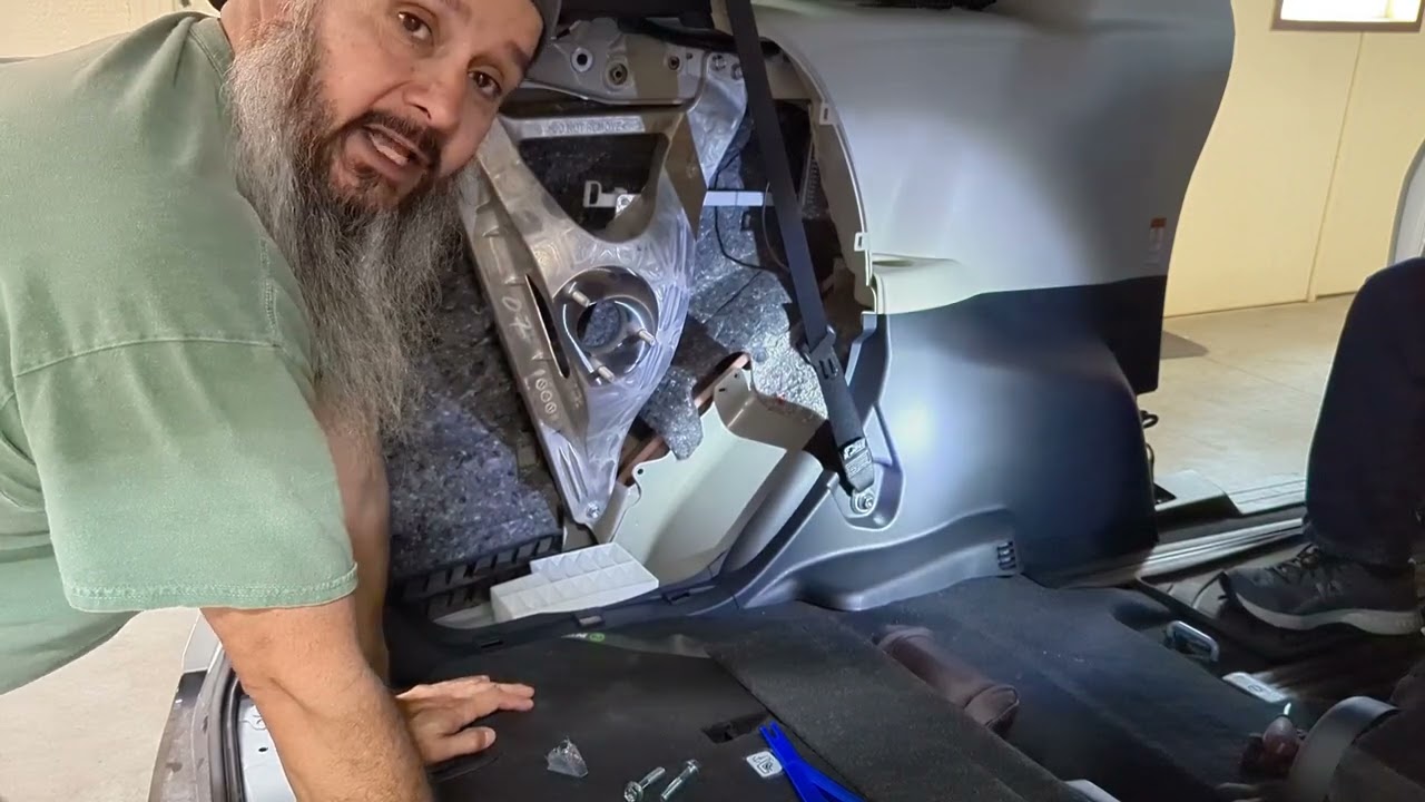 2024 Toyota Sienna Platinum/Hybrid AWD Spare tire kit Conversion.