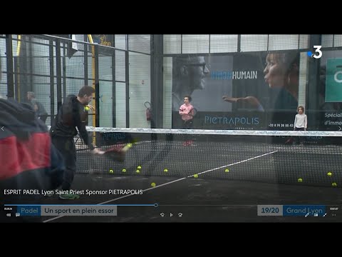 REPORTAGE France 3 19/20 Grand Lyon : Le Padel, sport de raquette