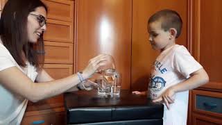 Experimento conservación de líquidos de Piaget- Psicología del desarrollo Experimento conservación de líquidos de Piaget- Psicología del desarrollo