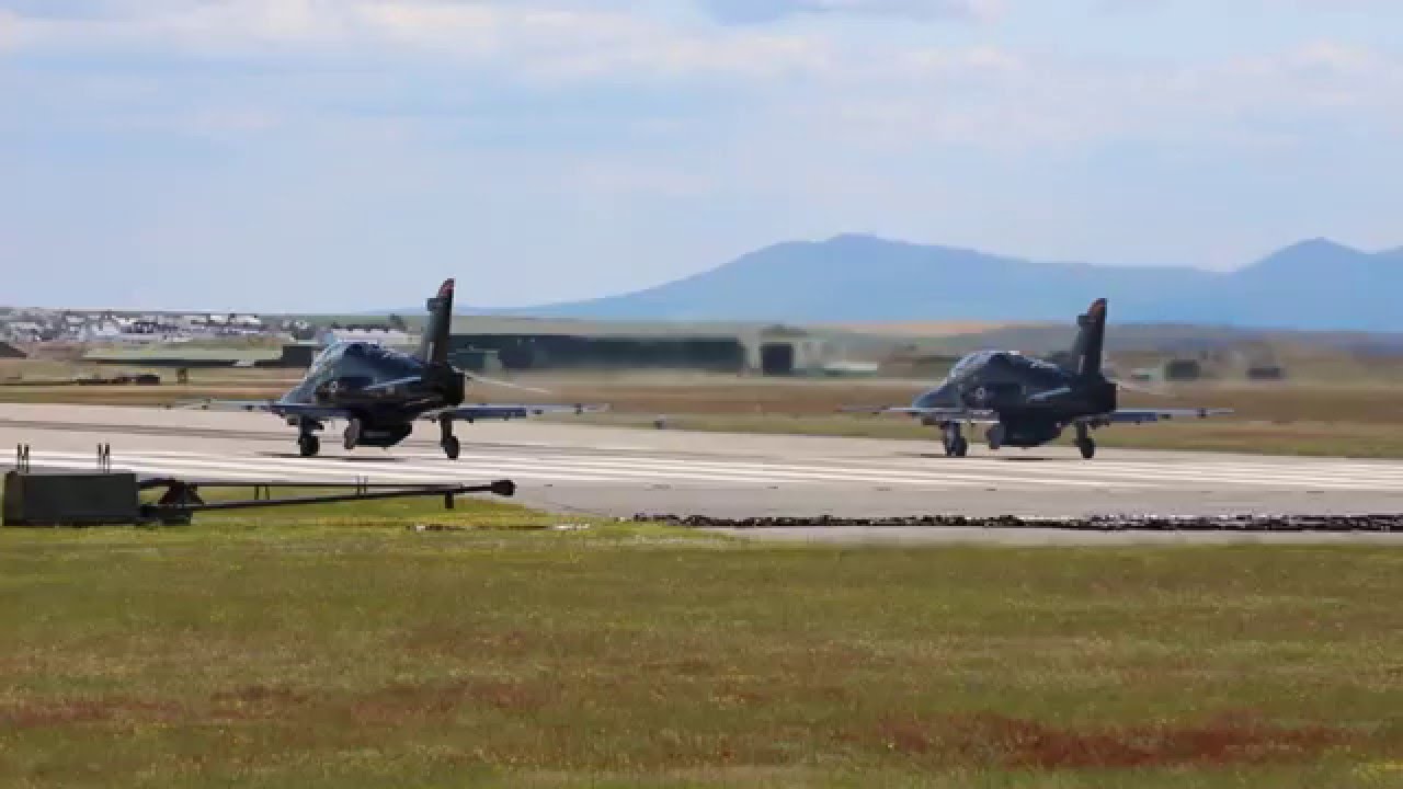 British Aerospace Hawk T2 pairs take off from RAF Valley