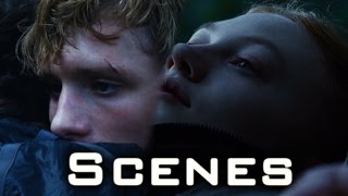 The Hunger Games Scenes - Katniss Looks for Peeta and Death of Foxface in HD