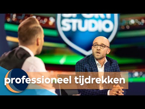 Masterclass tijdrekken in het voetbal | Avondshow Sport Studio | De Avondshow met Arjen Lubach (S1)