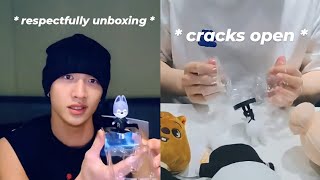 skz members unboxing skzoo vs. lee know