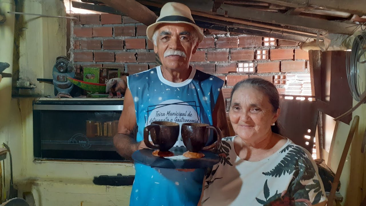 CANECAS FEITAS EM COCO