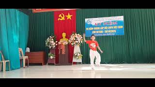 Thân Sinh Phụ Mâu Dance Ph Thảo