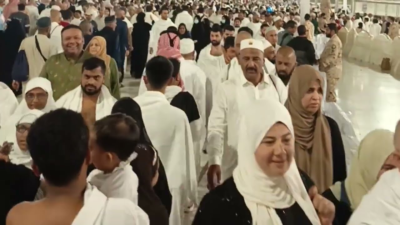 Masjid Al Haram Mein Aftari | Duniya Bhar Ke Musalmano Ka Khoobsurat Ijtema