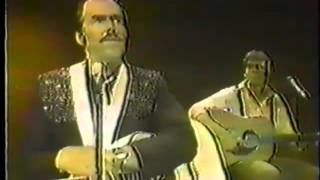 Video thumbnail of "Slim Whitman Sings Silver Haired Daddy Of Mine Live"