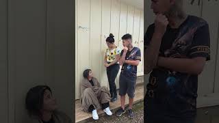 Ela encontrou a propia mae morando na rua !! e foi isso que aconteceu !