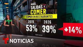 Estadounidenses salen menos a comer a restaurantes por el alto costo de vida | Noticias Telemundo