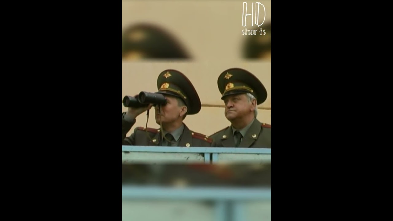 "Давай-ка этого очкастого.. ко мне!" ДМБ: Снова в бою