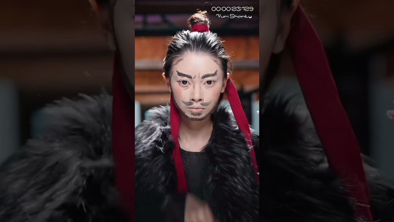 Chinese Girls | The Magic of Face-Changing &ndash; Watch This Chinese Girl Transform Instantly!