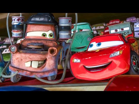 Видео: Radiator Springs Racers - Преглед на Disneyland Ride