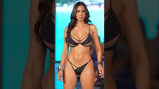 Amber Quinn Slow Motion Runway Walk / Hot Miami Styles / For Lauderdale Fashion Week 2024