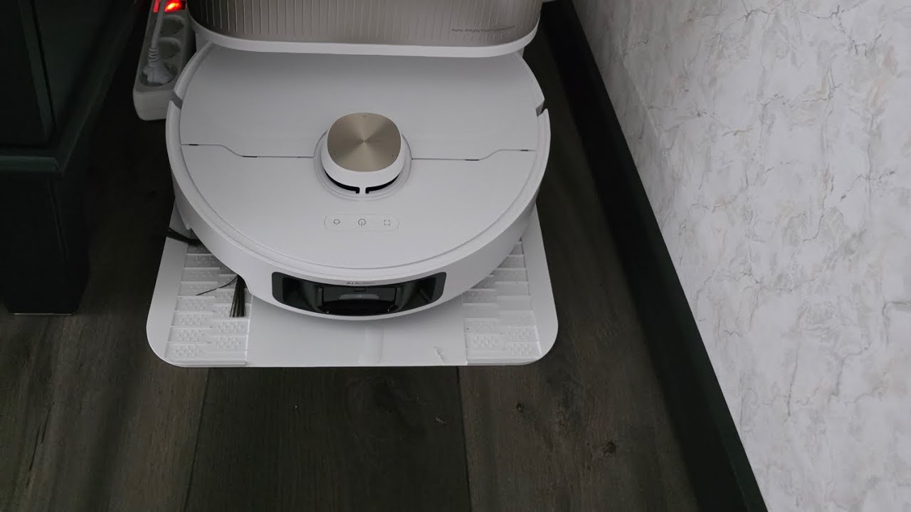 Reinigung des Dreame L40 Ultra und der Basisstation