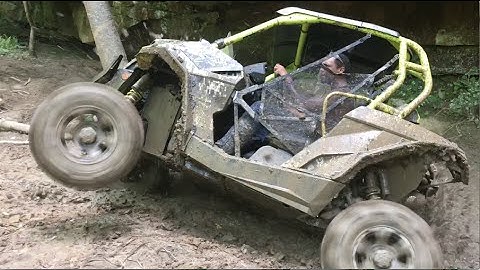 Can-Am Maverick XMR gets stuck in thick mud - Wildcat Off-Road Park