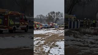 Zdarzenie Drogowe W Dobiecinie. Jest Bardzo Slisko, Droga Zablokowana Przy Szkole