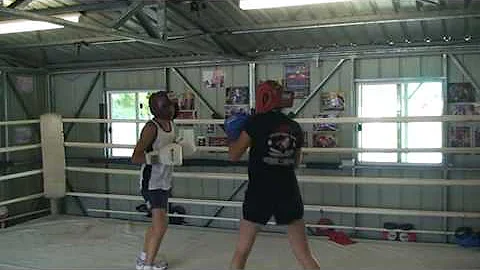 Girls Boxing Amy The TANK Wolfgram and Ret 2