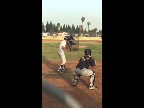 Mario Gutierrez batting