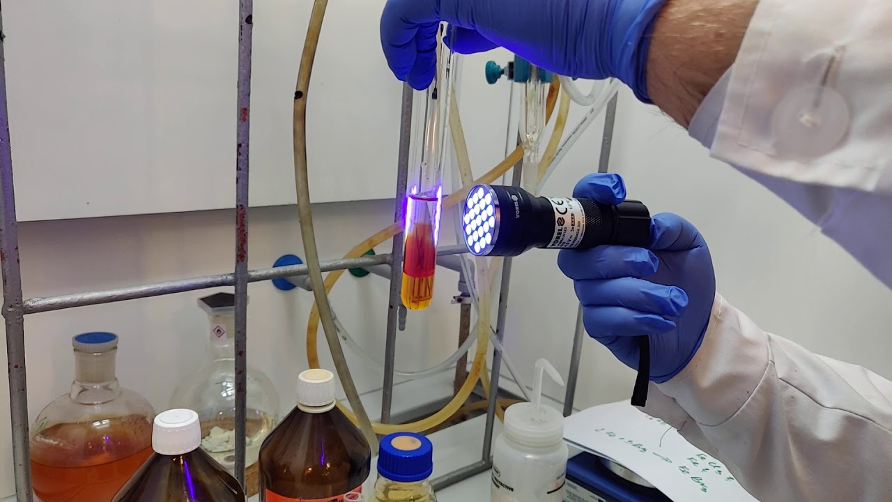 Toluen i woda bromowa