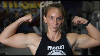 Racine woman becomes weightlifting champion after heroin overdose and surprise pregnancy